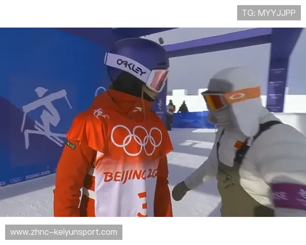 冬季两项选手摔倒后立刻射中红心，解说激动拍桌