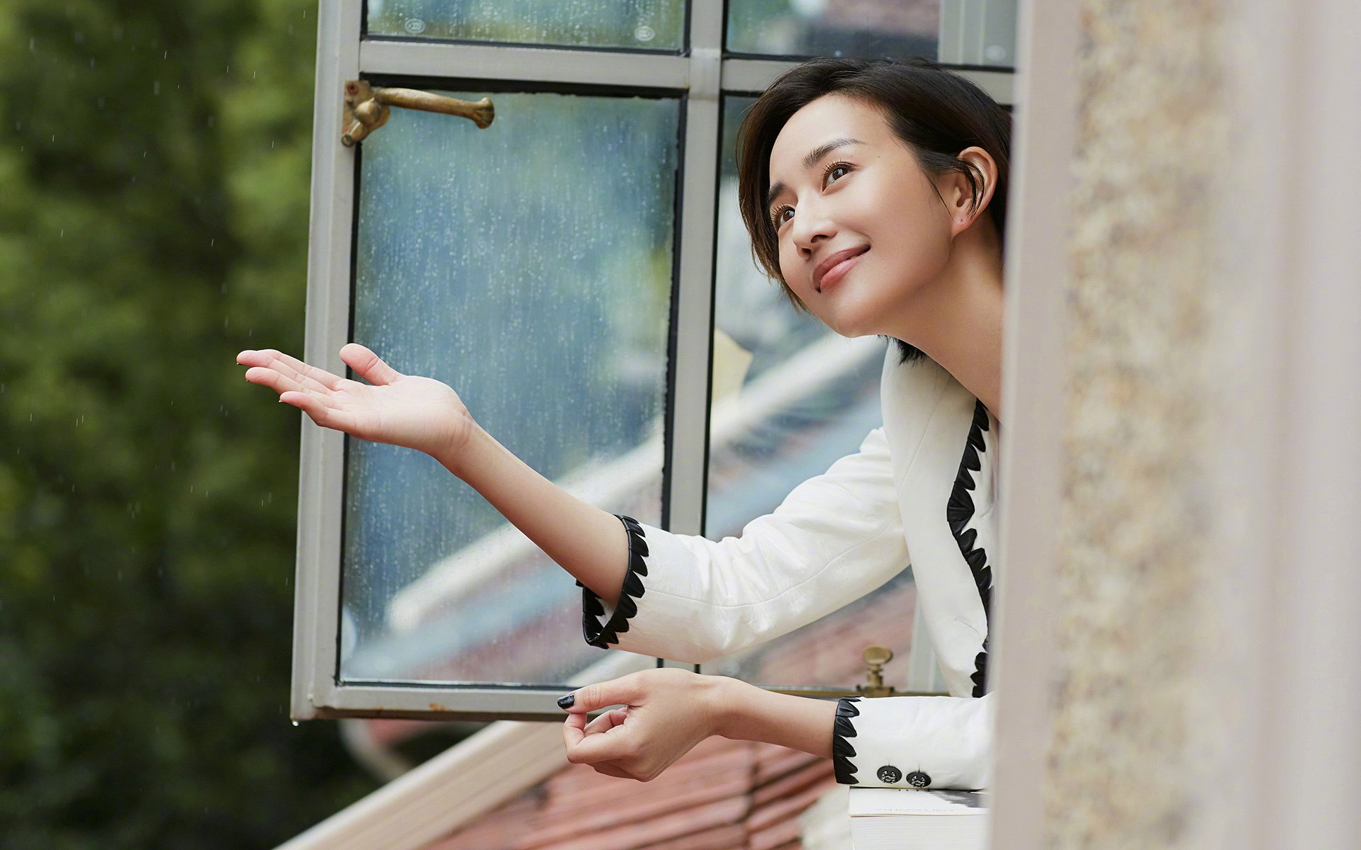 广东队通过压迫防守迫使对手频繁失误,广东队反击